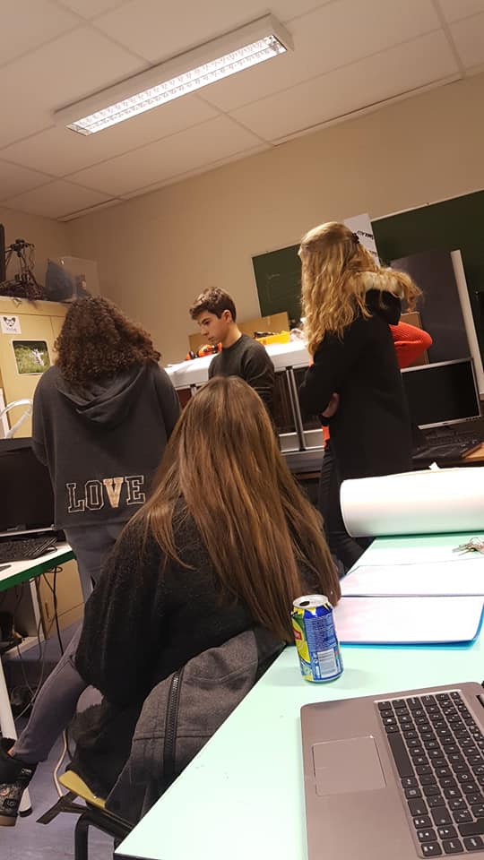 On se concerte en équipe au minimum une fois par semaine